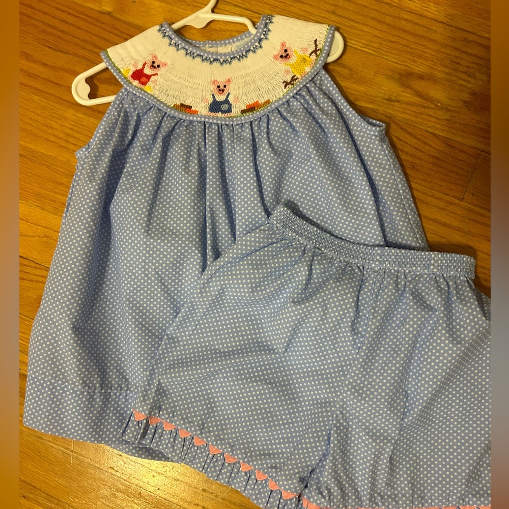 3 Little Pigs smock
